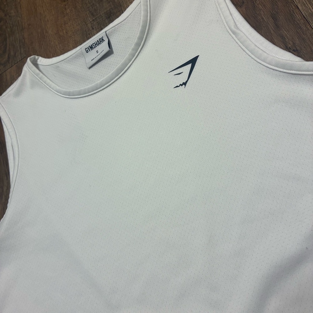 Gymshark White Cropped Athletic Tank Top - Picture 2 of 4